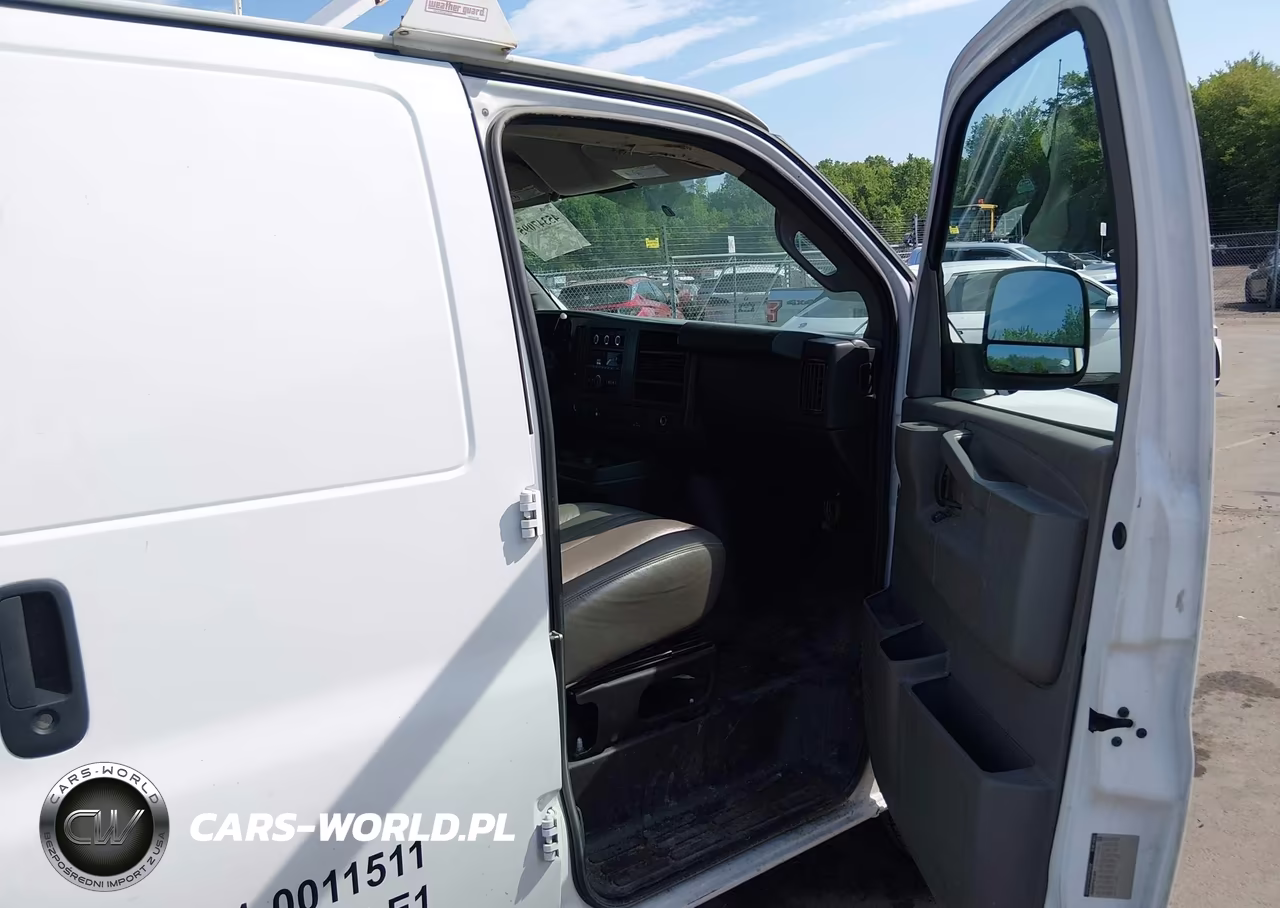 2017 Chevrolet Express 2500 Work Van VIN:1GCWGAFF7H1314239 - 5