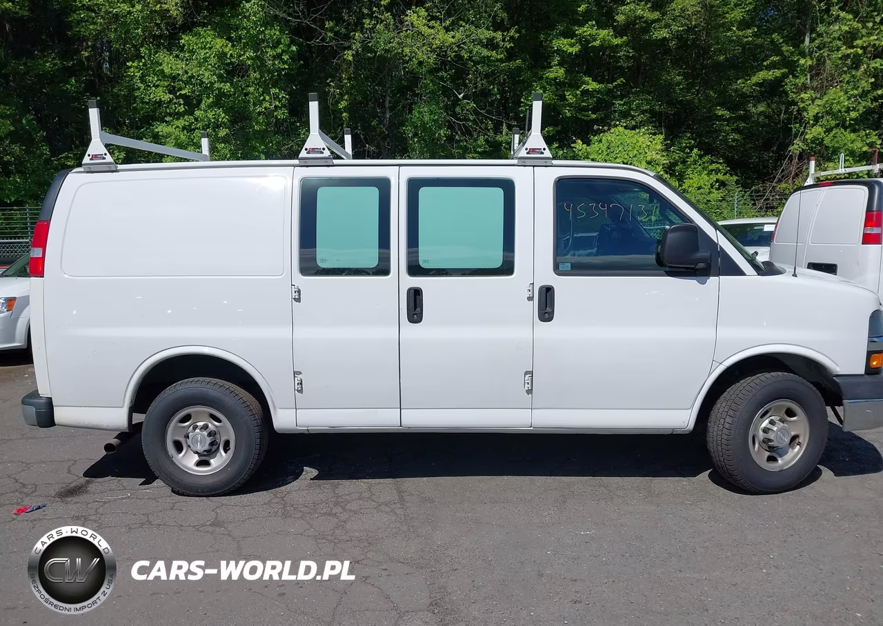 2019 Chevrolet Express 2500 Work Van VIN:1GCWGAFP2K1280436 - 13