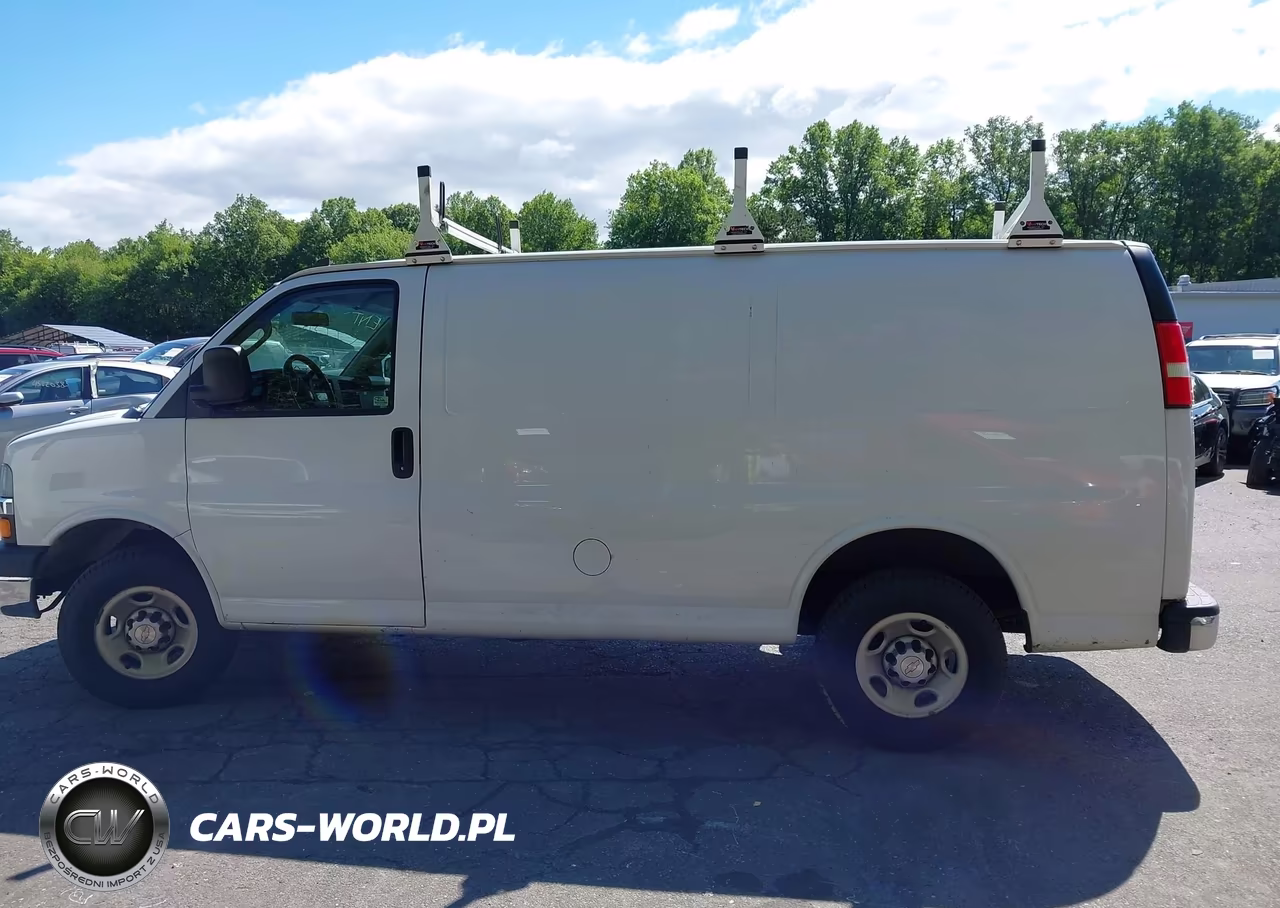 2019 Chevrolet Express 2500 Work Van VIN:1GCWGAFP2K1280436 - 14