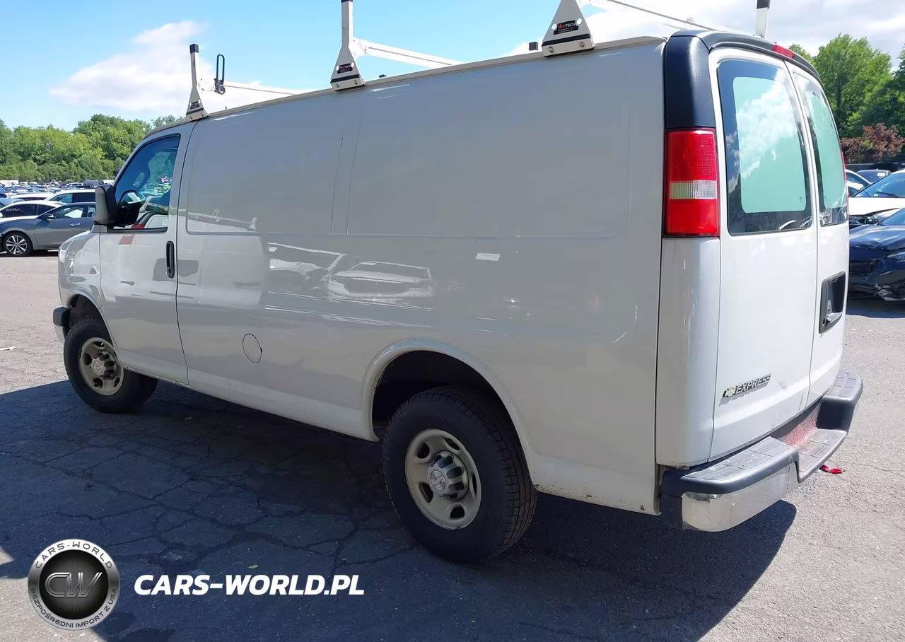 2019 Chevrolet Express 2500 Work Van VIN:1GCWGAFP2K1280436 - 3