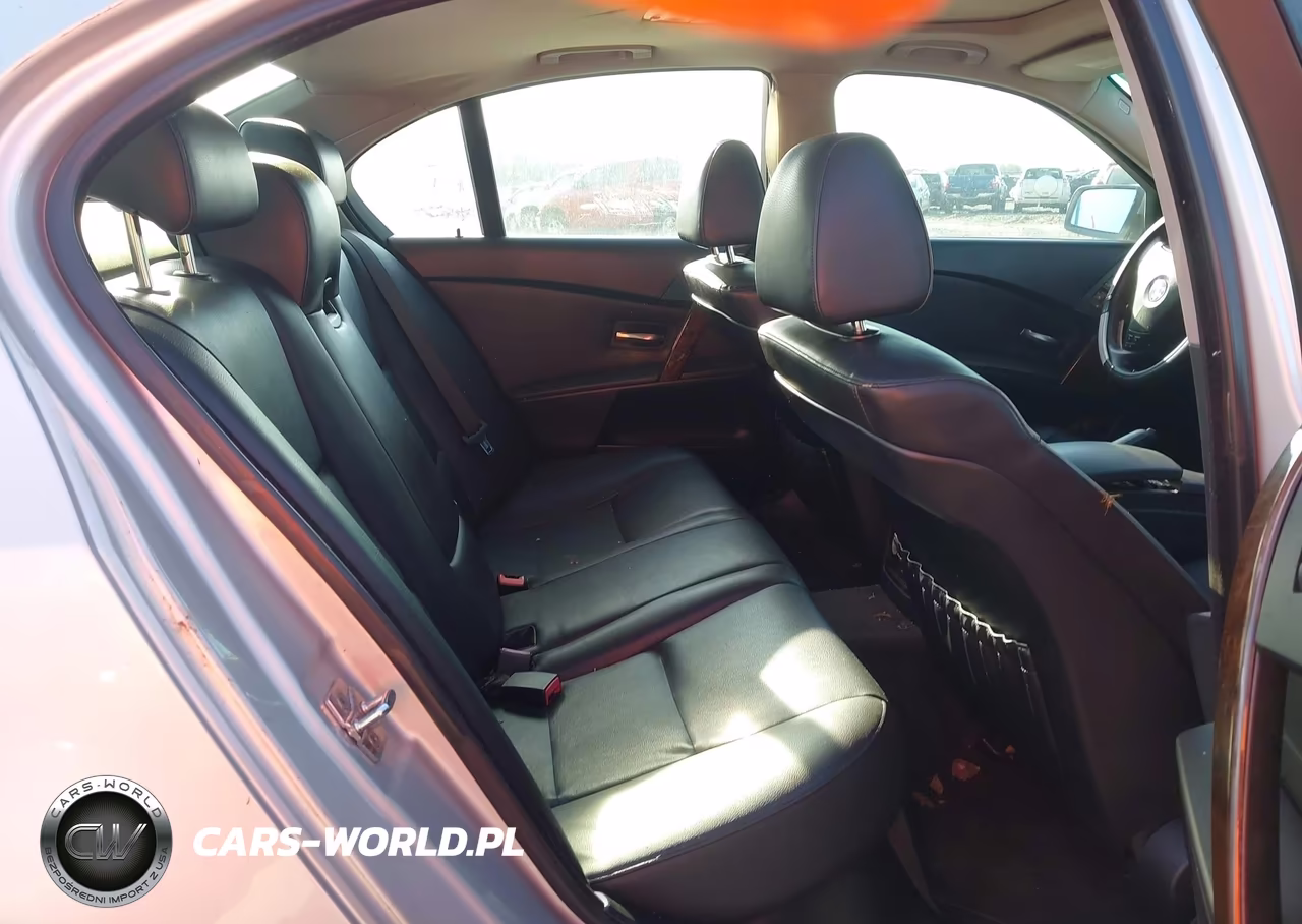 2007 BMW 525I VIN:WBANE53517CW66608 - 8