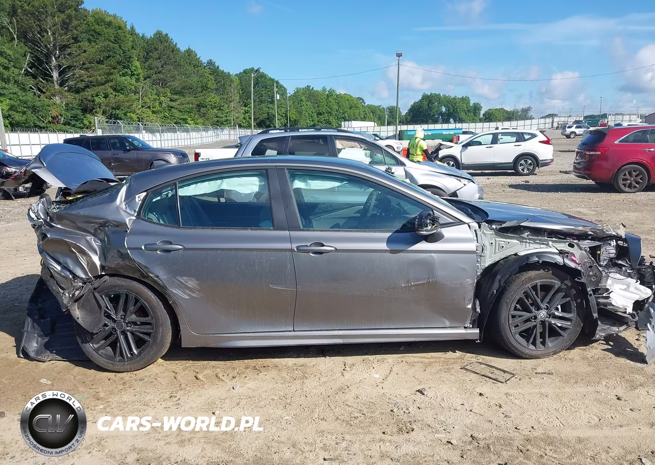 2025 Toyota Camry Se VIN:4T1DAACK5SU646384 - 13