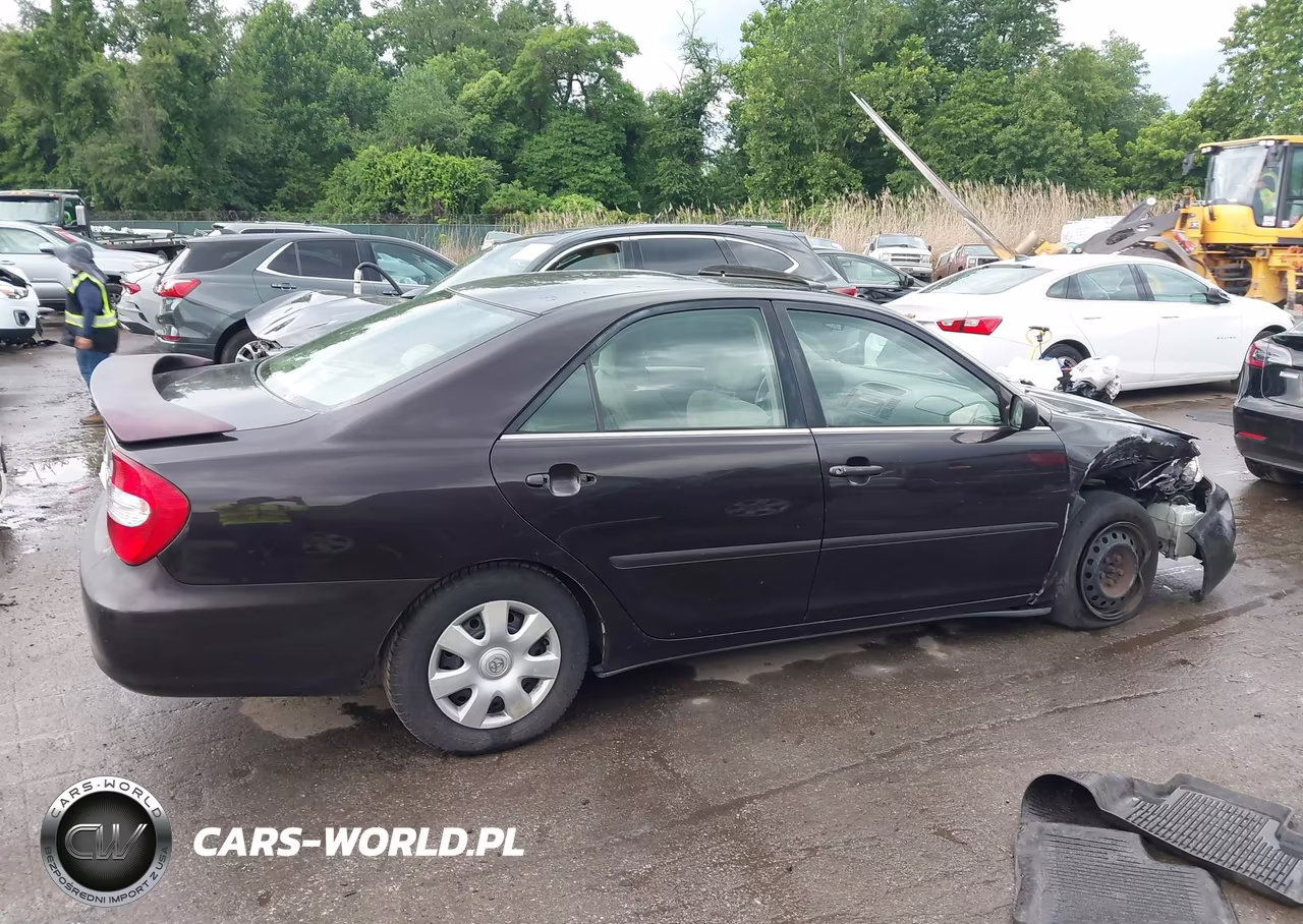 2004 Toyota Camry Le VIN:4T1BE32K14U847114 - 13