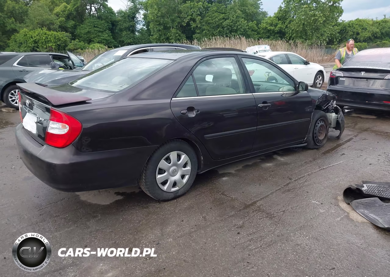 2004 Toyota Camry Le VIN:4T1BE32K14U847114 - 4