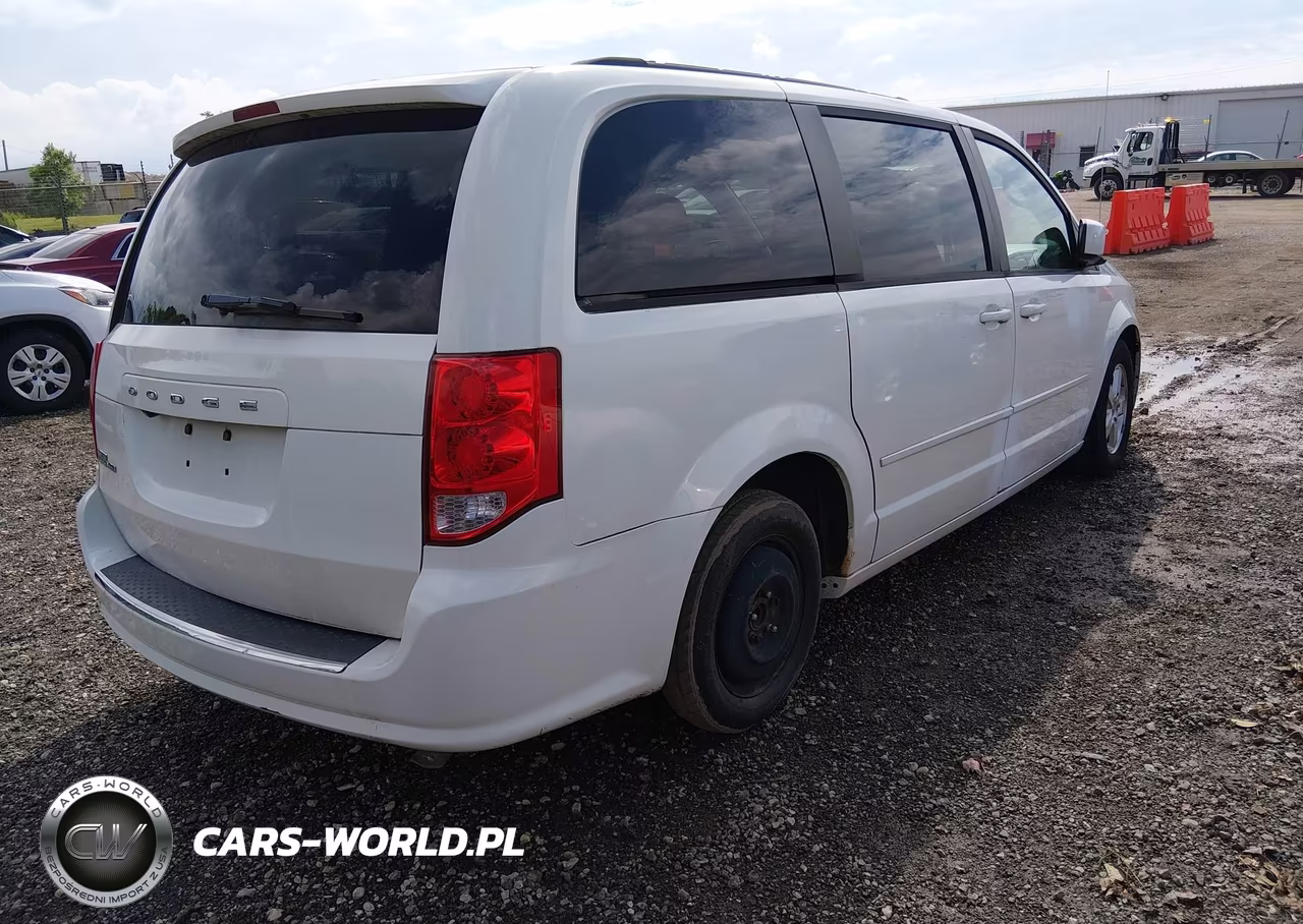 2012 Dodge Grand Caravan Sxt VIN:2C4RDGCG1CR114905 - 4