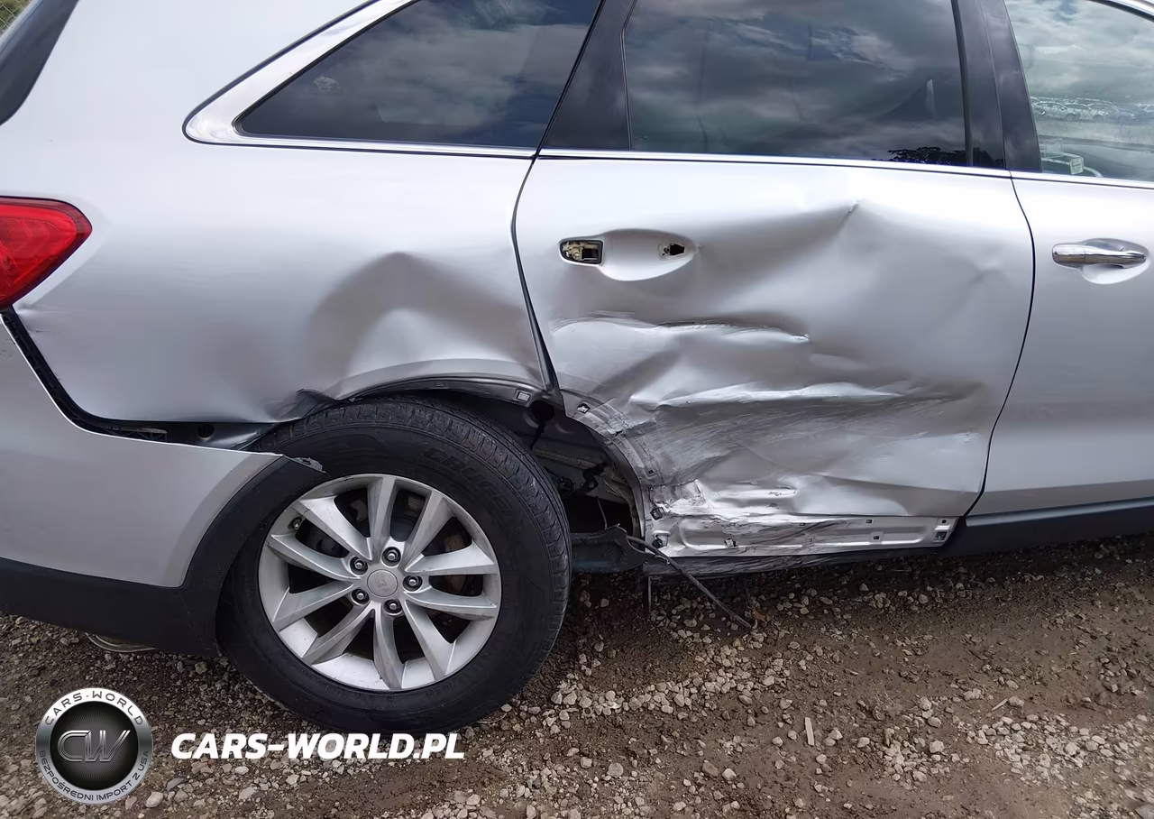 2018 Kia Sorento 2.4L L VIN:5XYPG4A33JG397371 - 6