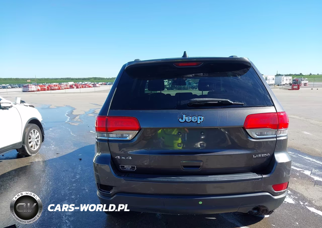 2014 Jeep Grand Cherokee Laredo VIN:1C4RJFAG6EC430639 - 17