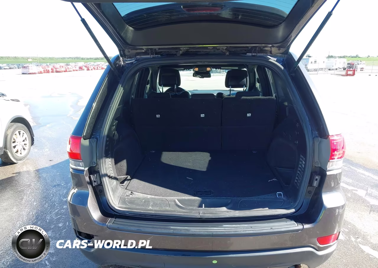 2014 Jeep Grand Cherokee Laredo VIN:1C4RJFAG6EC430639 - 18