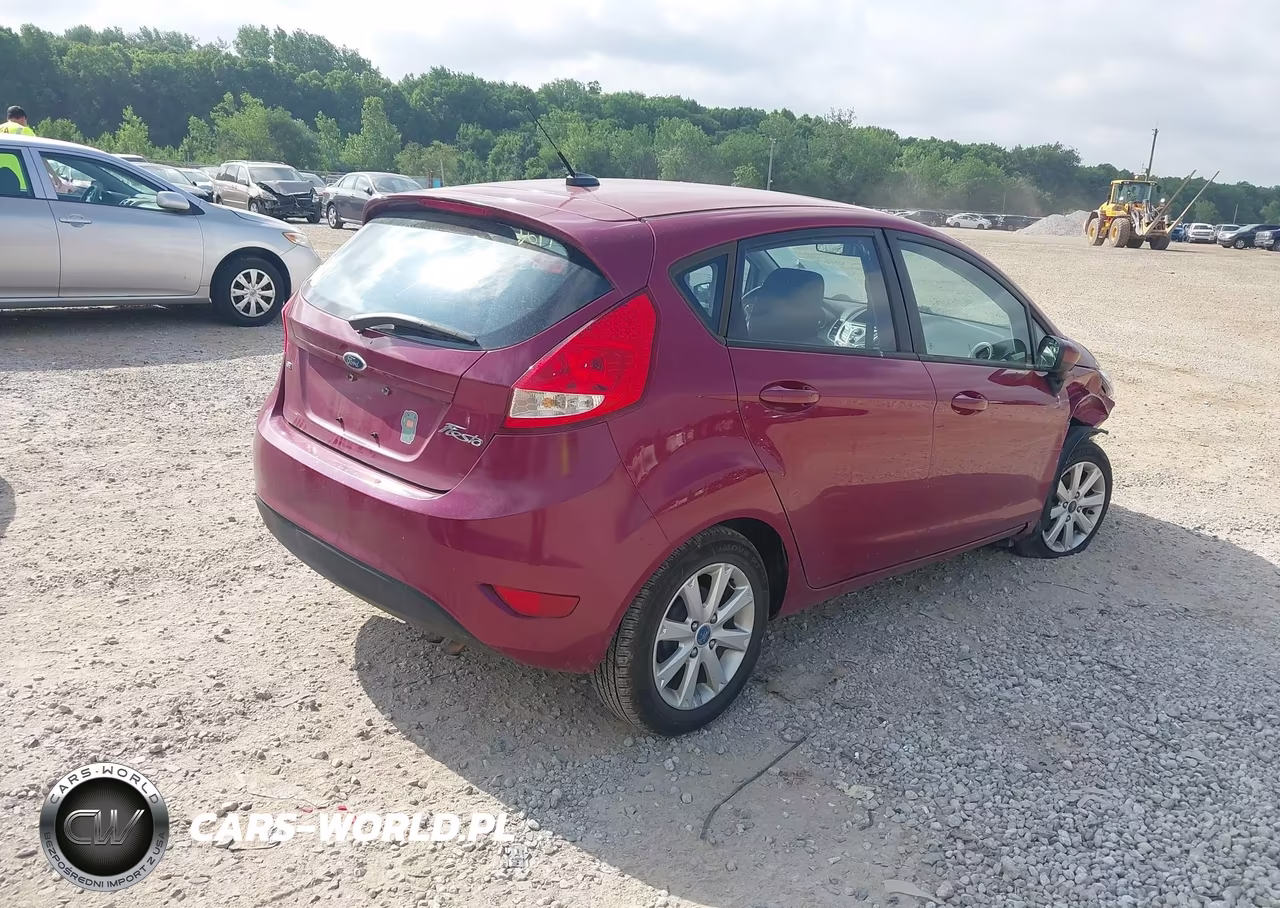 2011 Ford Fiesta Se VIN:3FADP4EJ7BM221347 - 4
