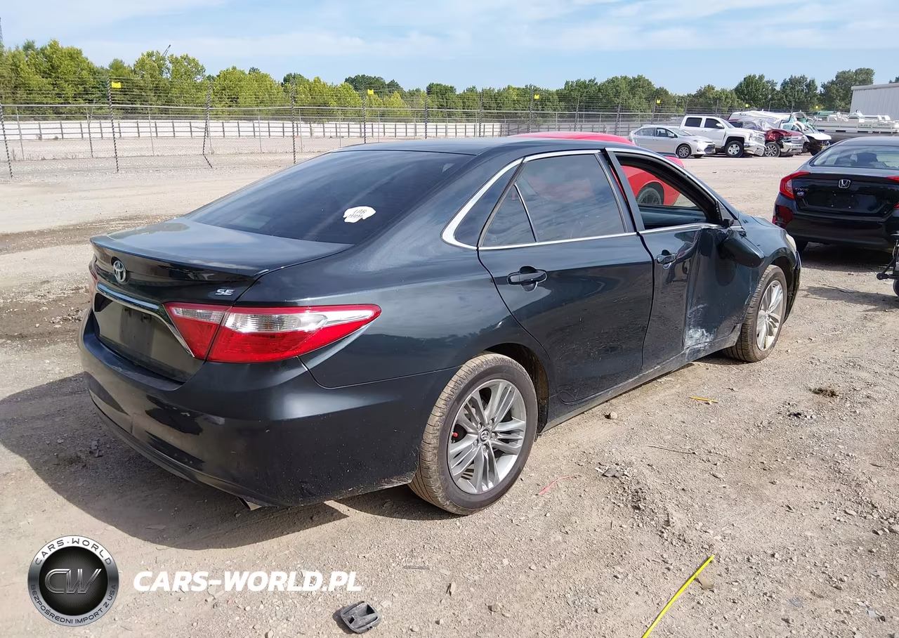 2016 Toyota Camry Se VIN:4T1BF1FK8GU218062 - 4