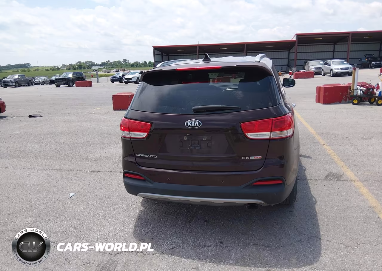 2016 Kia Sorento 2.0T Ex VIN:5XYPHDA16GG016519 - 16