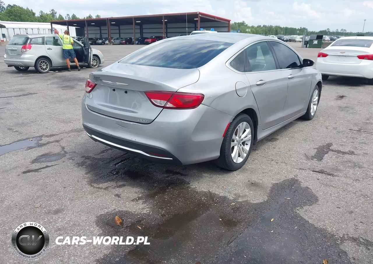 2015 Chrysler 200 Limited VIN:1C3CCCAB7FN678315 - 4