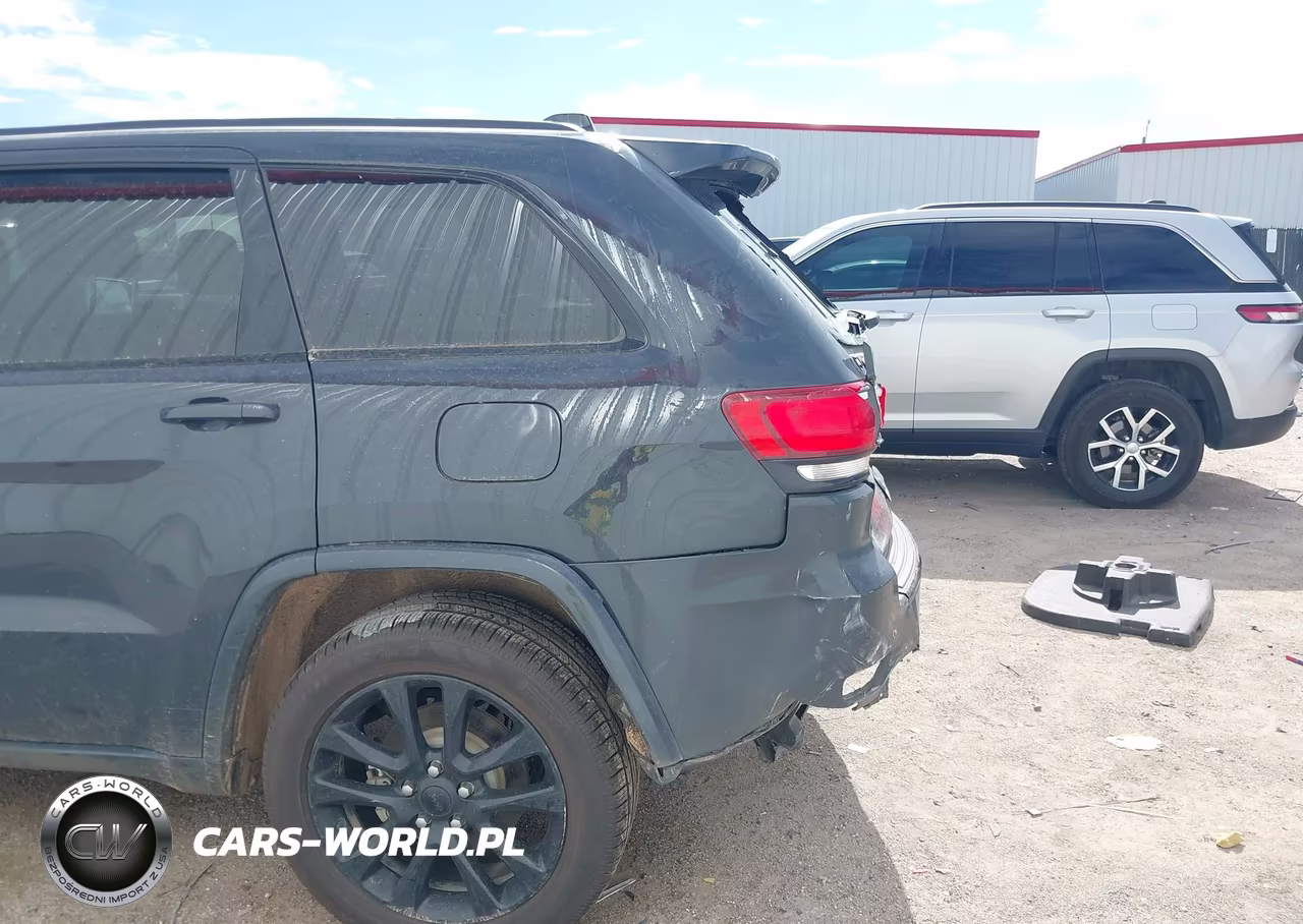 2018 Jeep Grand Cherokee Altitude 4X2 VIN:1C4RJEAG6JC323188 - 6