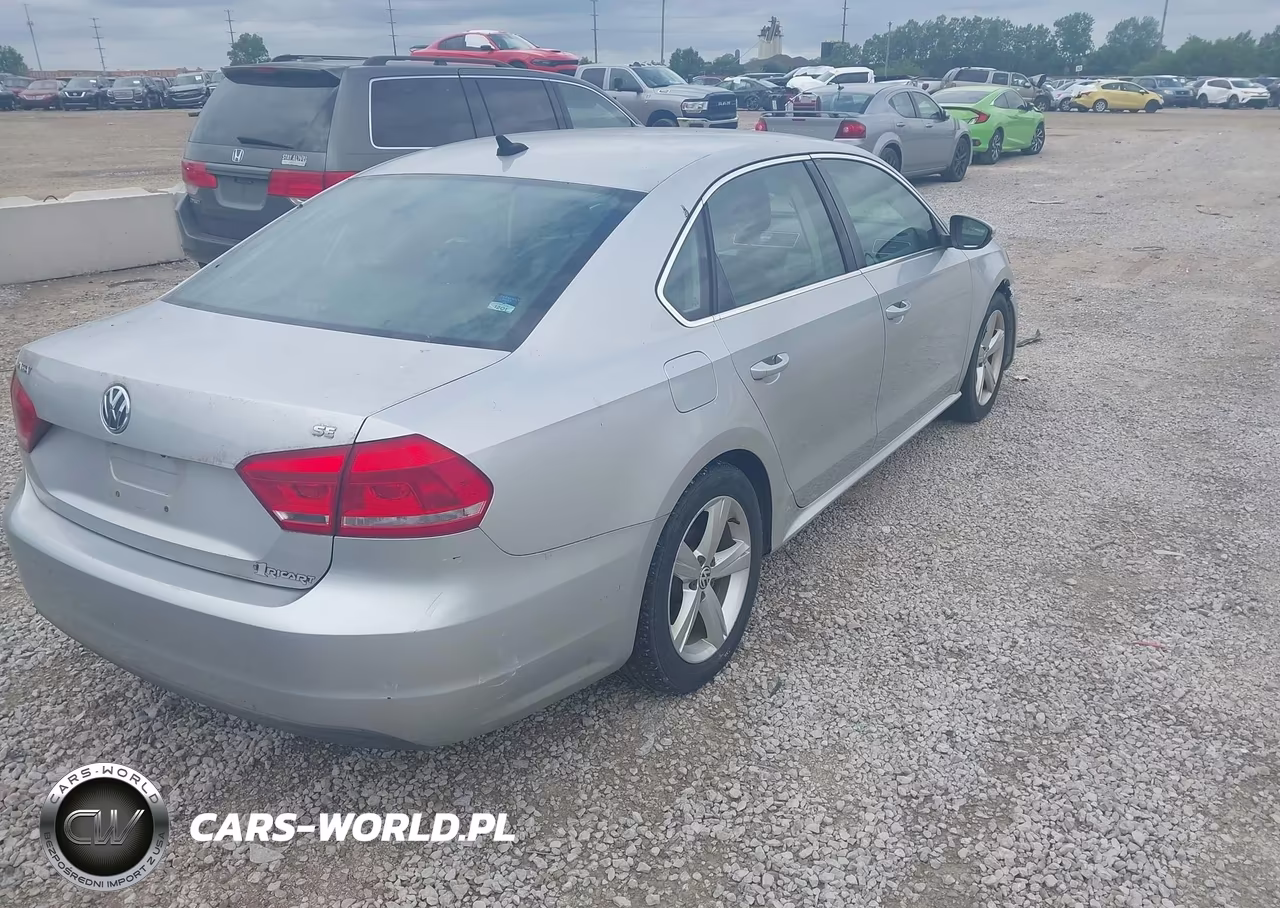 2012 Volkswagen Passat 2.5L Se VIN:1VWBP7A38CC040915 - 4