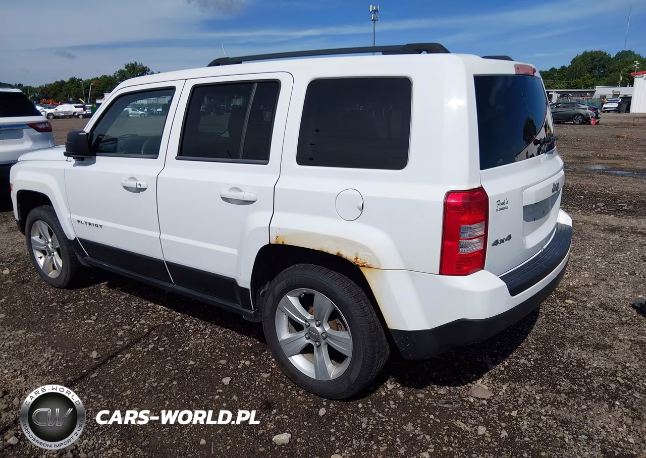 2014 Jeep Patriot Sport VIN:1C4NJRBBXED534032 - 3