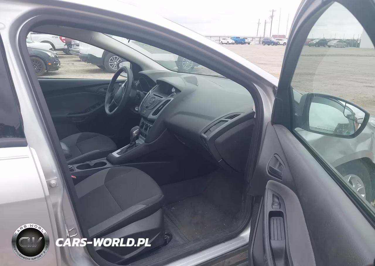 2012 Ford Focus Se VIN:1FAHP3F27CL140581 - 5