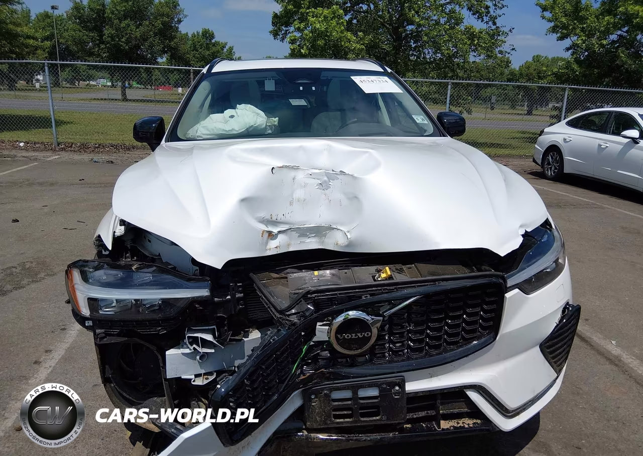 2025 Volvo Xc60 Plug-In Hybrid Ultra, T8 Awd Electric-Gasoline, Dark VIN:YV4H60RM2S1073694 - 6
