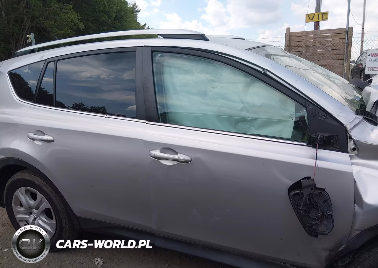 2015 Toyota Rav4 Le VIN:2T3BFREV0FW243568 - 12