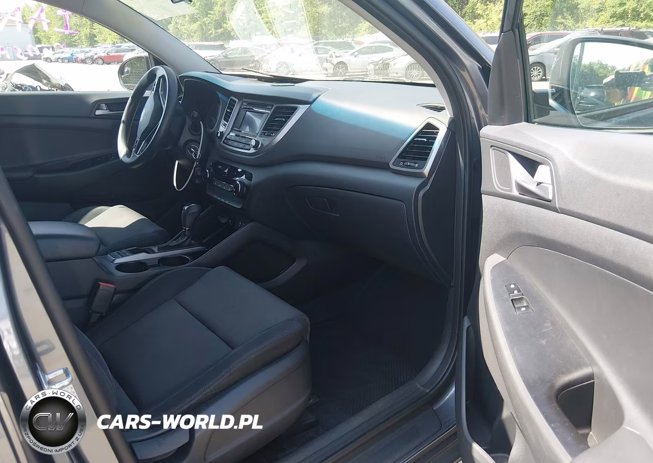 2017 Hyundai Tucson Se VIN:KM8J3CA48HU574859 - 5