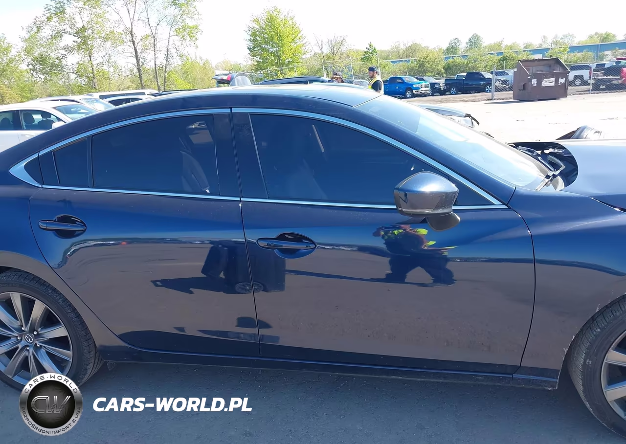 2018 Mazda Mazda6 Touring VIN:JM1GL1VM0J1325783 - 14