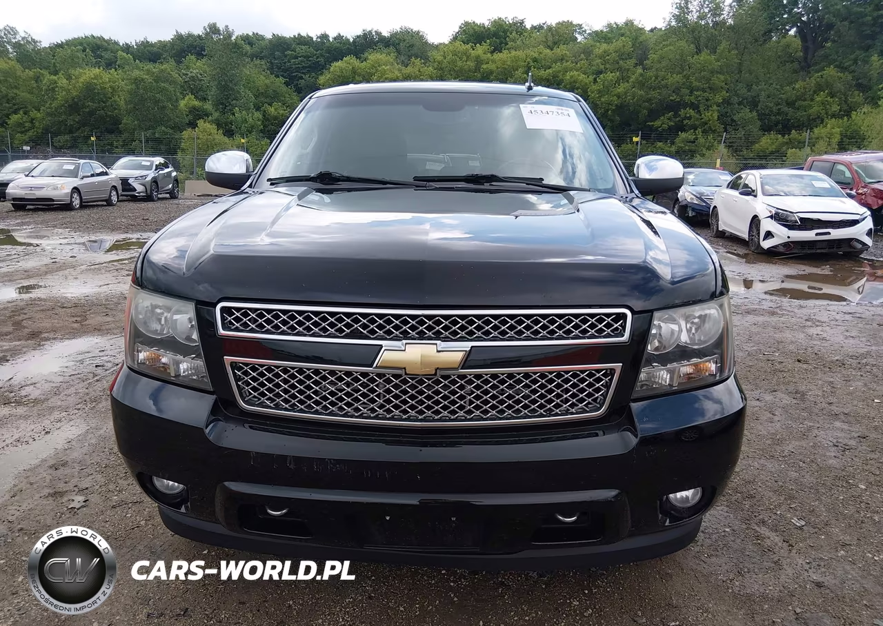 2011 Chevrolet Tahoe Ltz VIN:1GNSKCE00BR244556 - 12