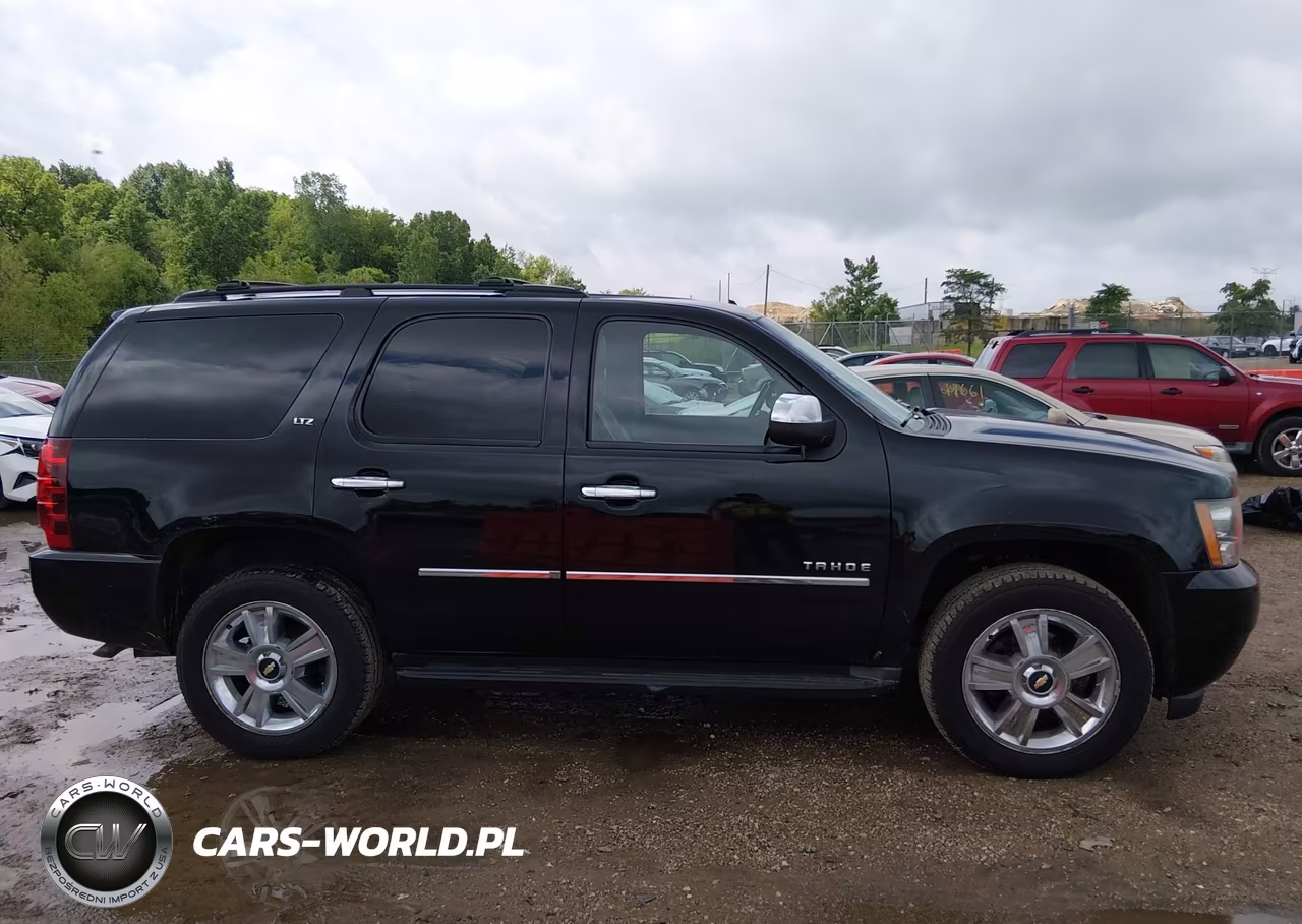 2011 Chevrolet Tahoe Ltz VIN:1GNSKCE00BR244556 - 13