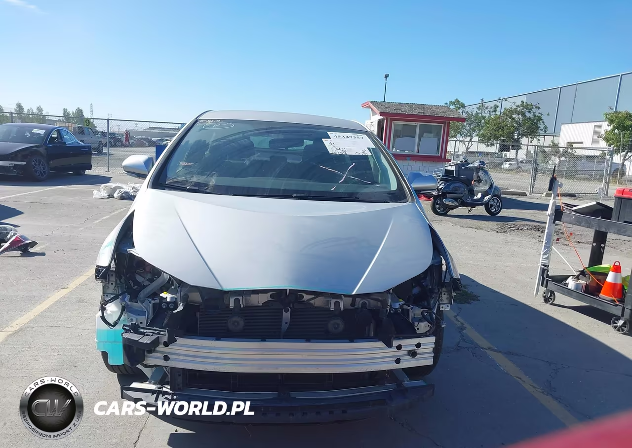 2016 Toyota Prius Three VIN:JTDKARFU4G3020958 - 13