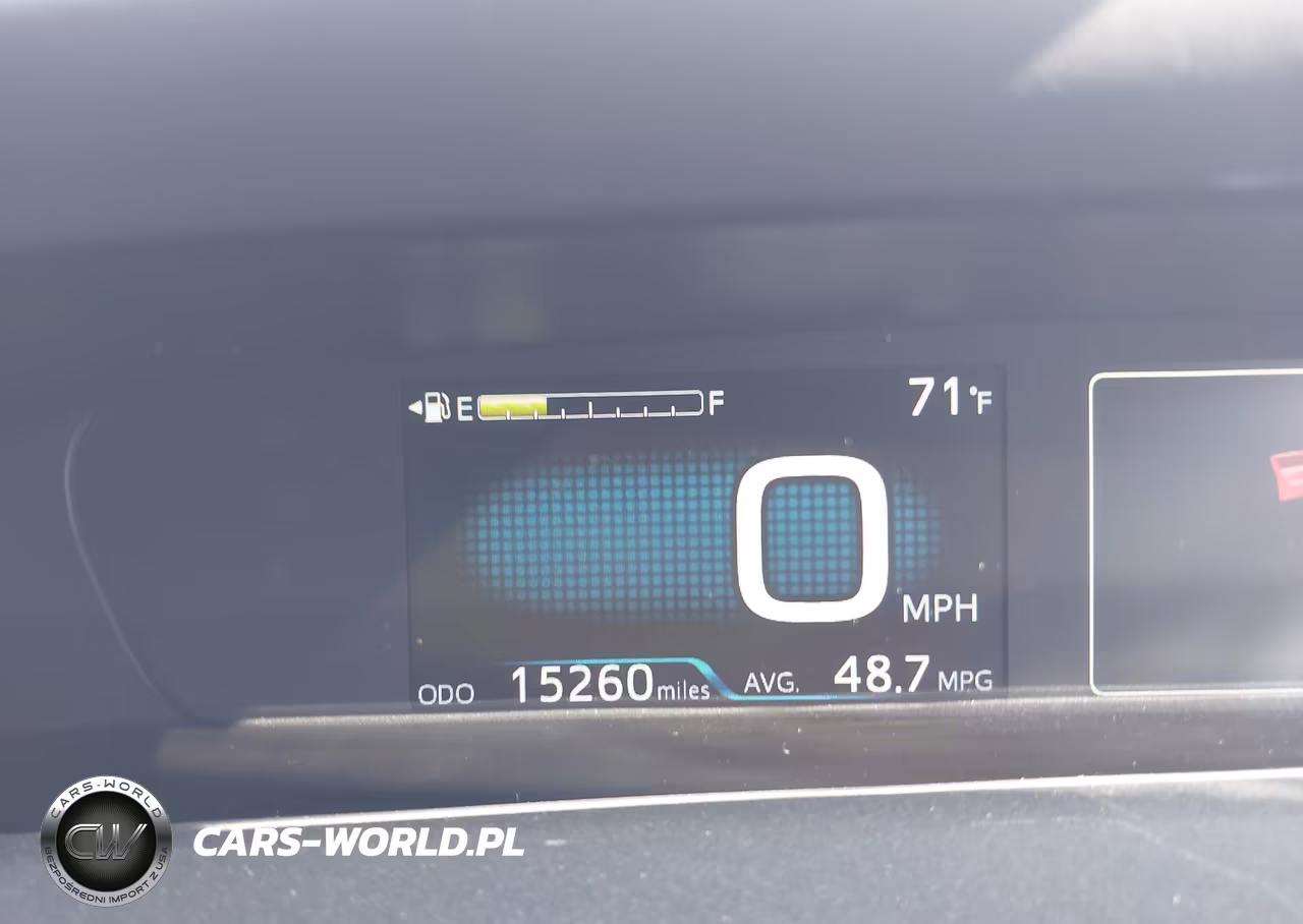 2016 Toyota Prius Three VIN:JTDKARFU4G3020958 - 16