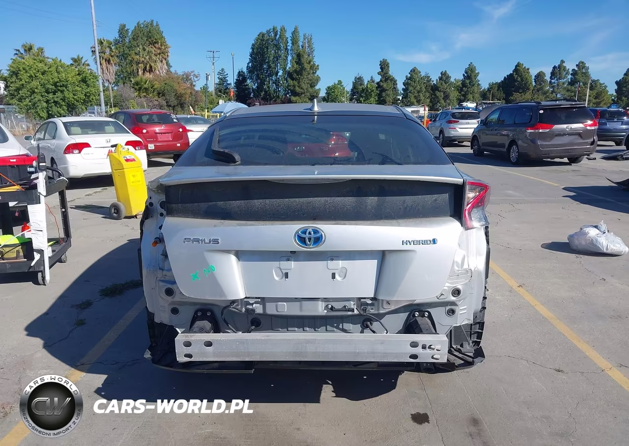 2016 Toyota Prius Three VIN:JTDKARFU4G3020958 - 17