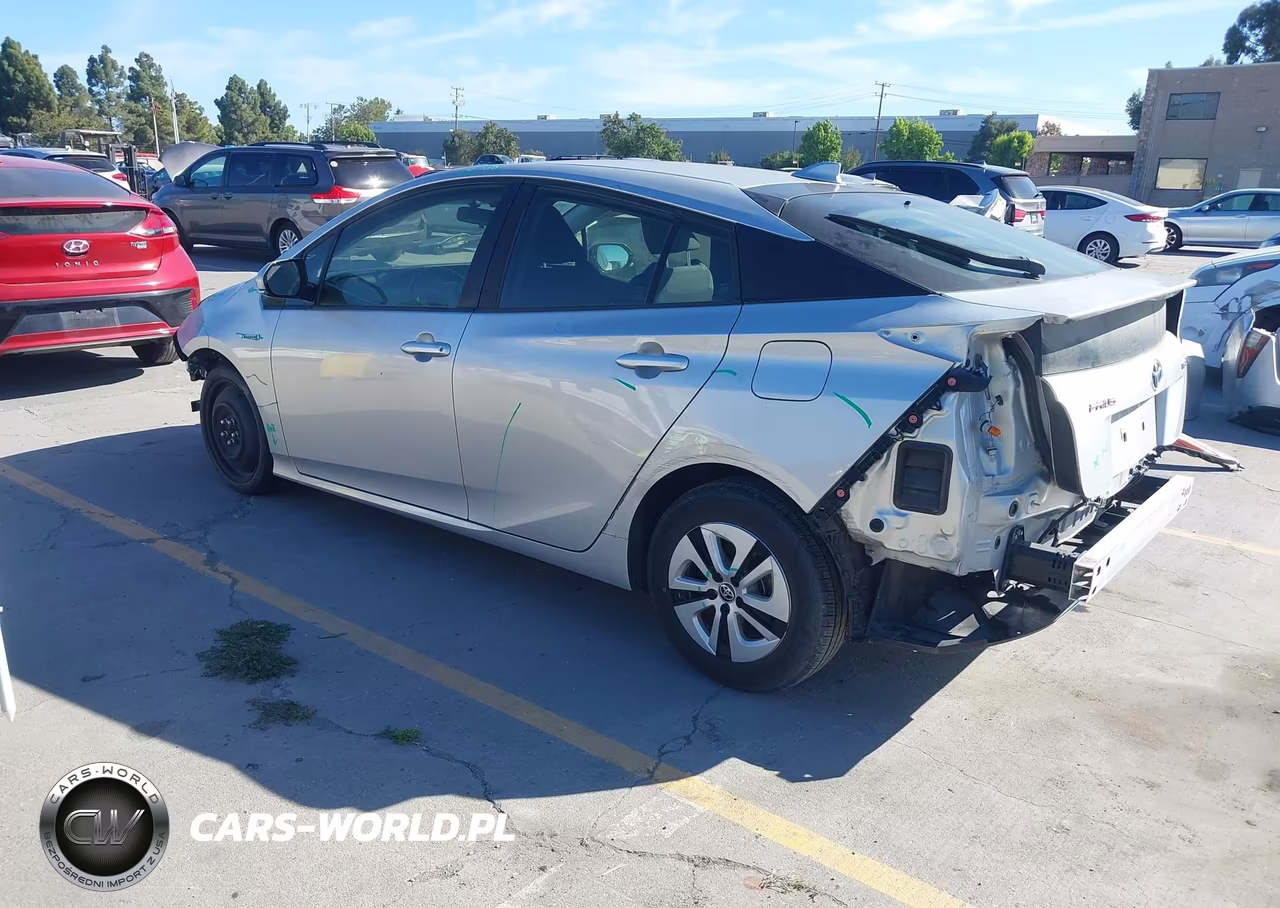2016 Toyota Prius Three VIN:JTDKARFU4G3020958 - 3