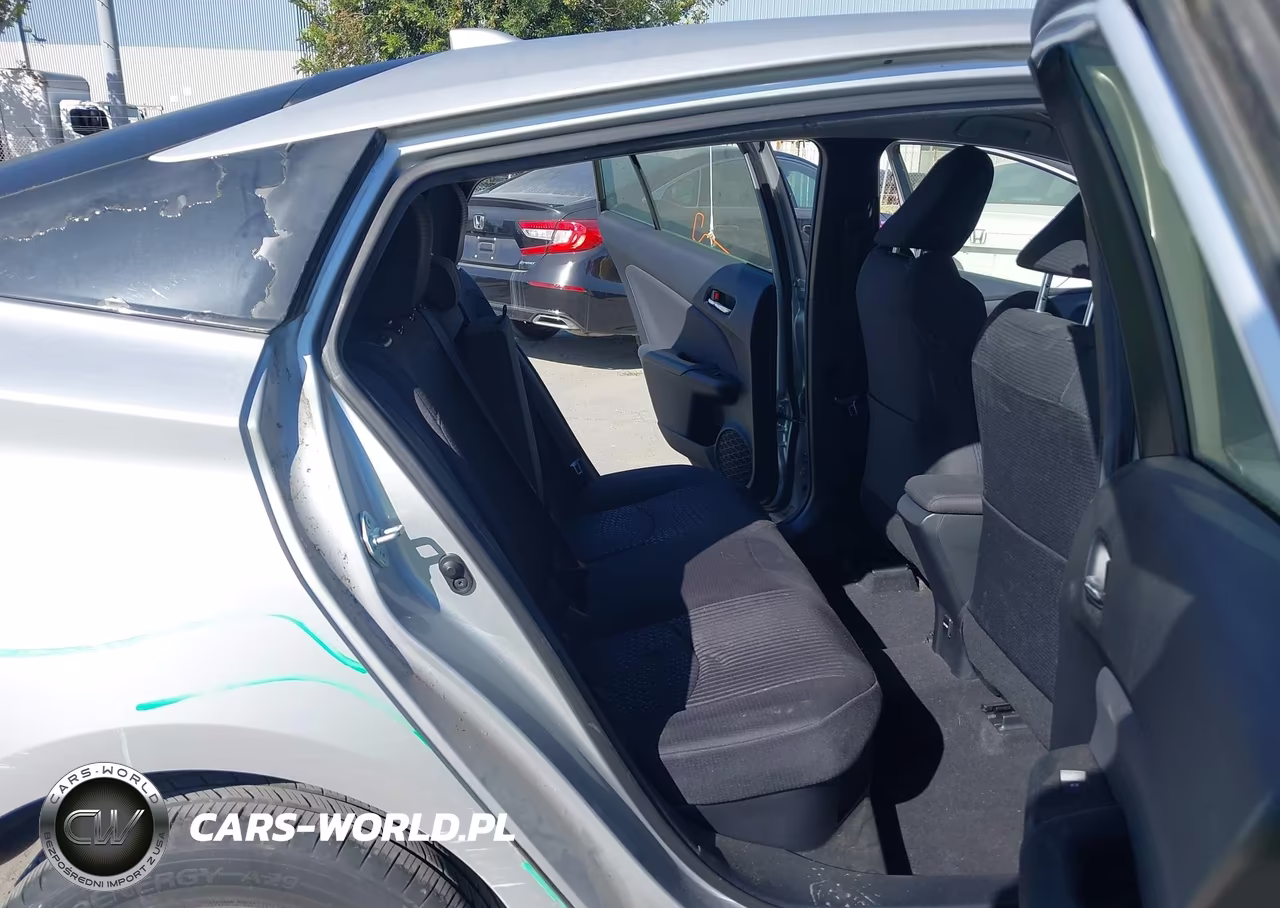 2016 Toyota Prius Three VIN:JTDKARFU4G3020958 - 8