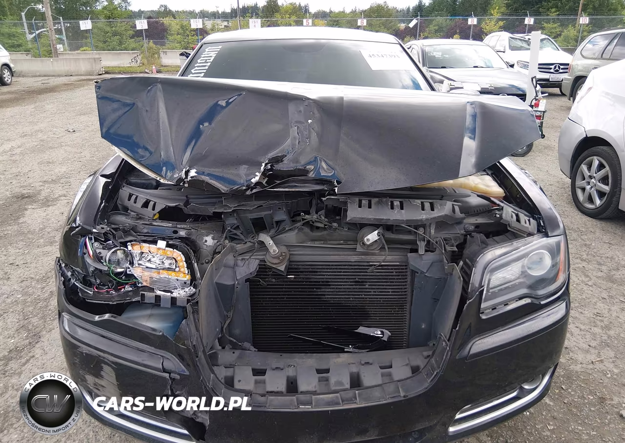 2014 Chrysler 300 S VIN:2C3CCABG4EH372663 - 13