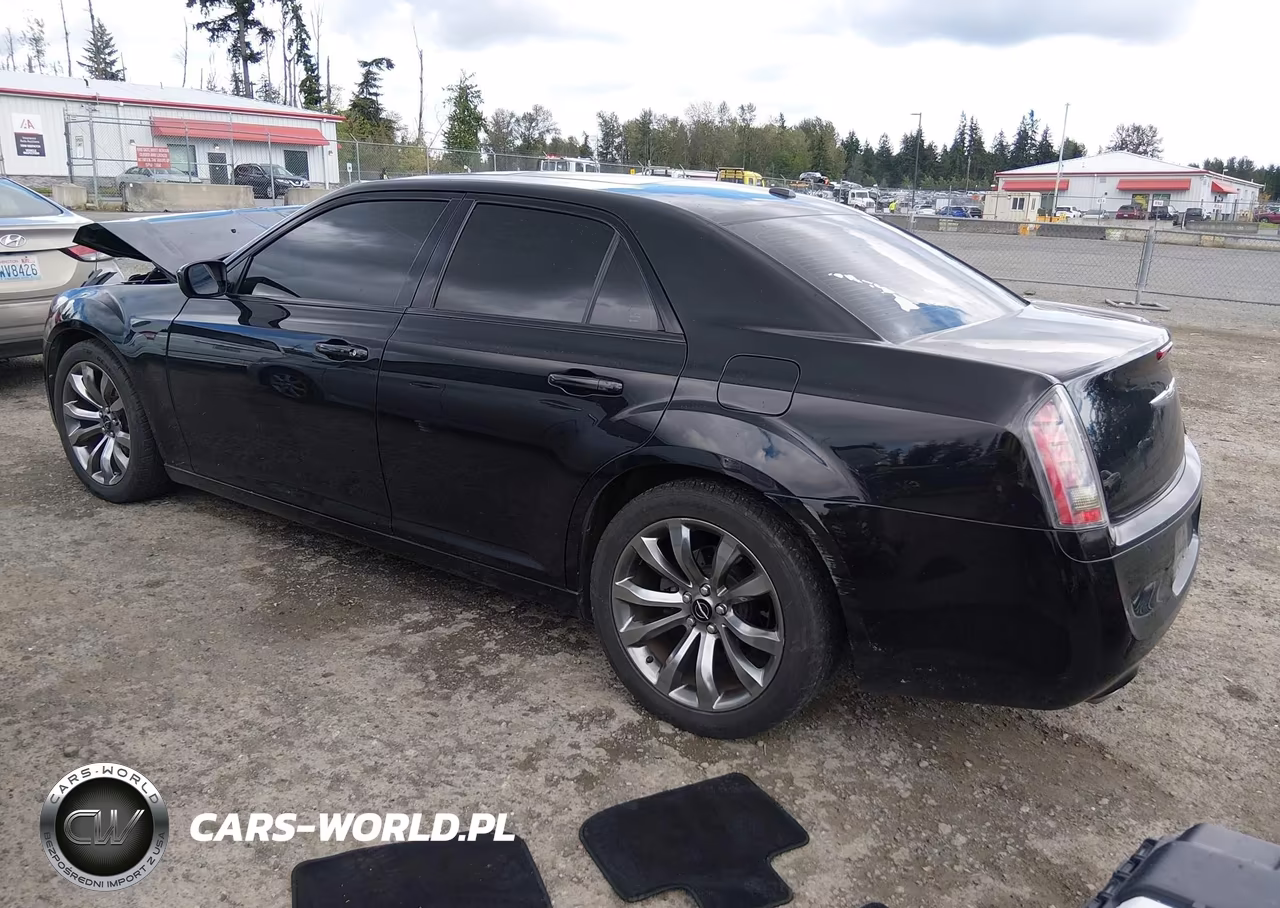 2014 Chrysler 300 S VIN:2C3CCABG4EH372663 - 3