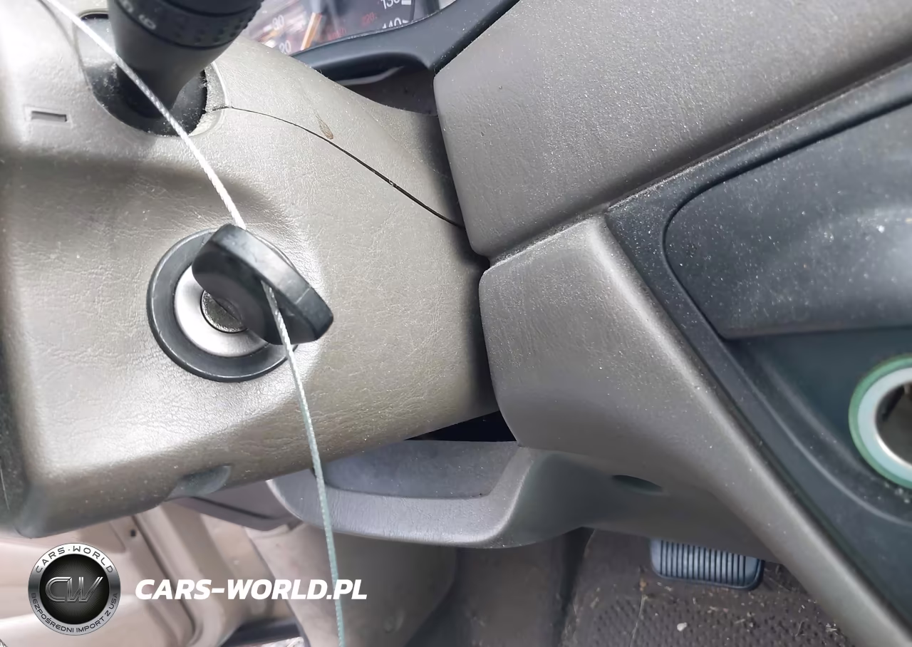 2000 Ford Focus Se VIN:1FAFP3430YW302933 - 11
