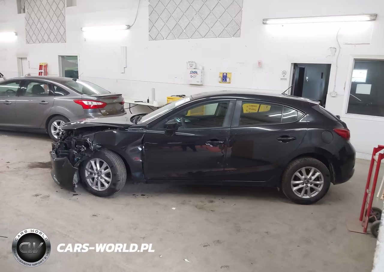 2018 Mazda Mazda3 Sport VIN:3MZBN1K7XJM211874 - 14