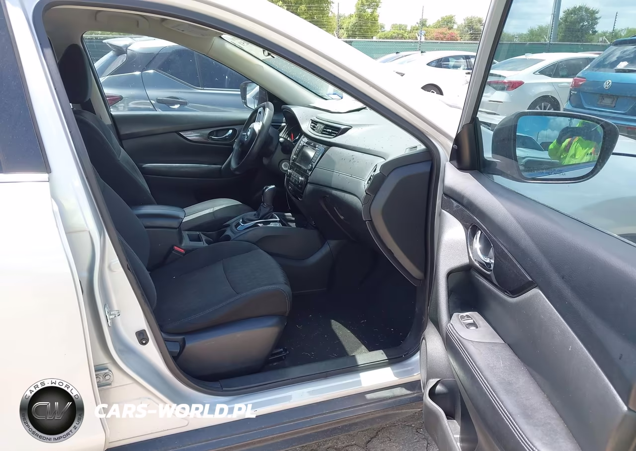 2018 Nissan Rogue S VIN:5N1AT2MT3JC716270 - 5