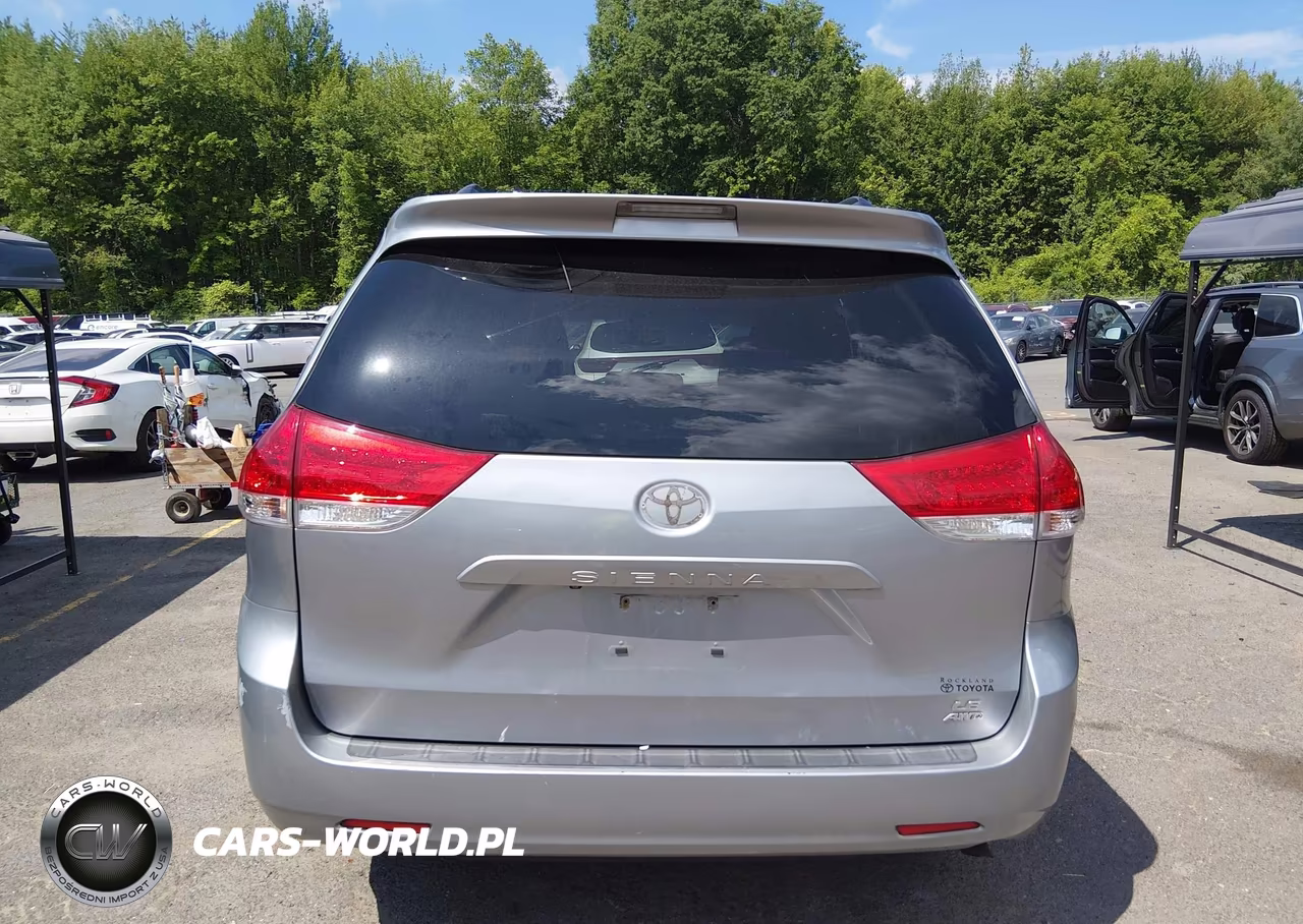 2013 Toyota Sienna Le 7 Passenger VIN:5TDJK3DC0DS065888 - 17