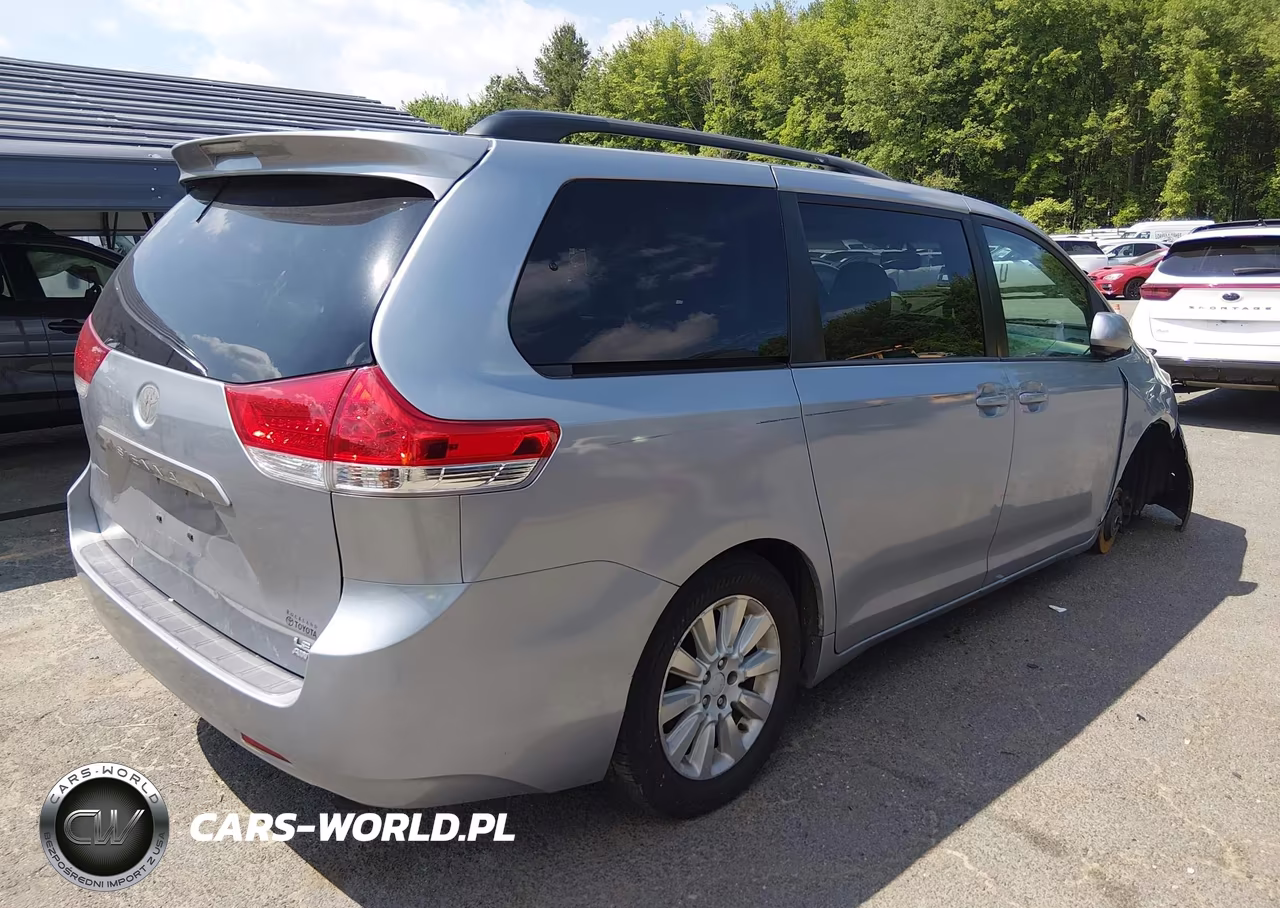 2013 Toyota Sienna Le 7 Passenger VIN:5TDJK3DC0DS065888 - 4