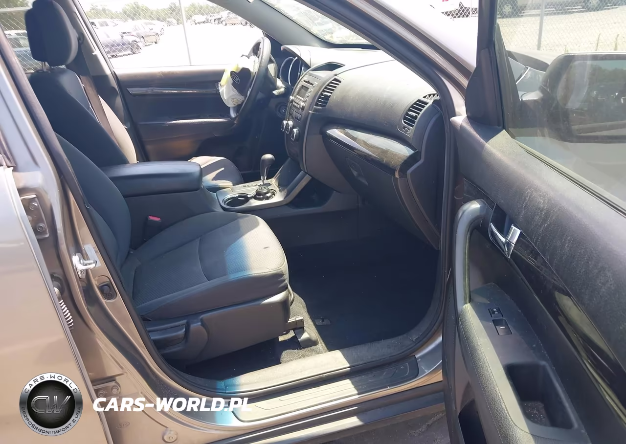 2013 Kia Sorento Lx VIN:5XYKT3A17DG367308 - 5