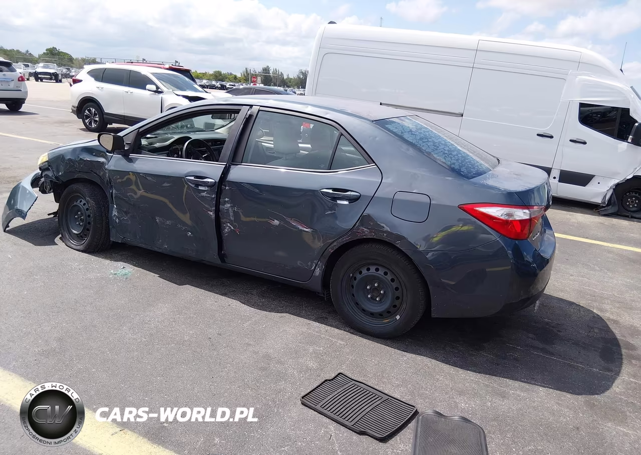 2015 Toyota Corolla Le VIN:5YFBURHE1FP302560 - 3
