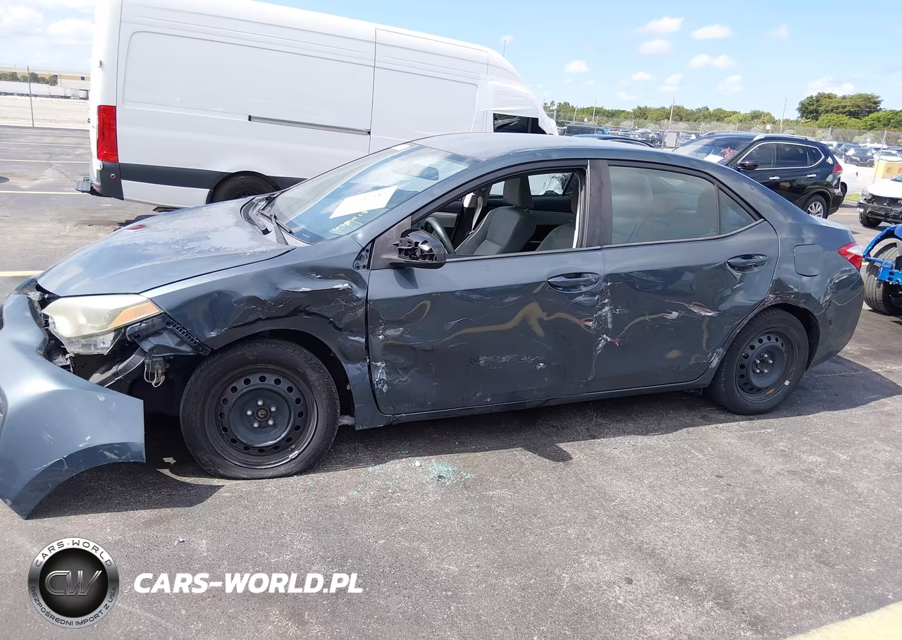 2015 Toyota Corolla Le VIN:5YFBURHE1FP302560 - 6