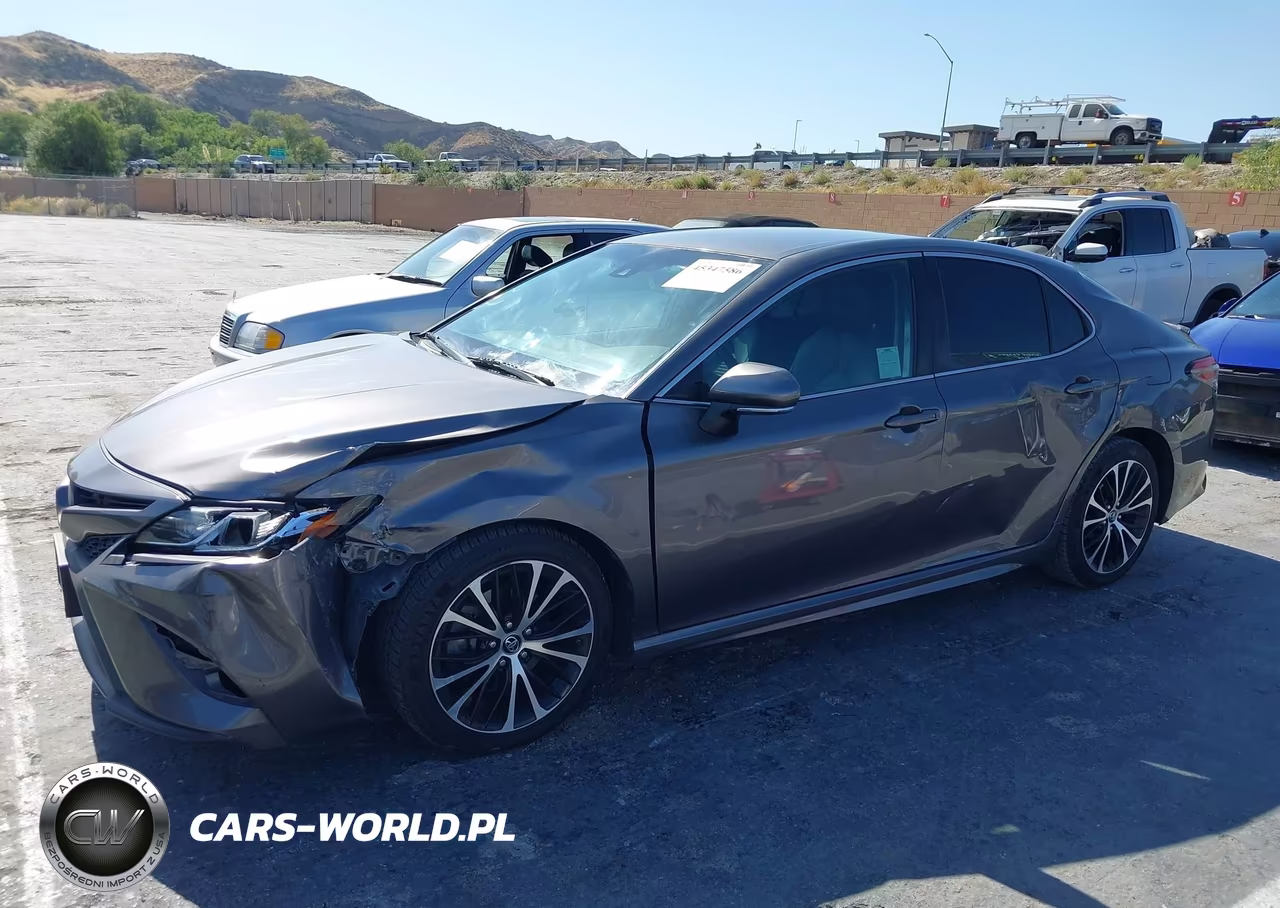 2018 Toyota Camry Se VIN:4T1B11HK6JU154090 - 14