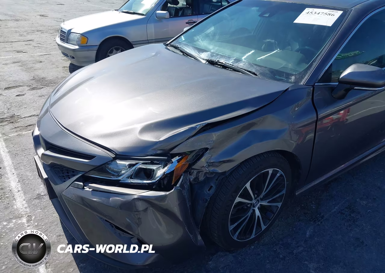 2018 Toyota Camry Se VIN:4T1B11HK6JU154090 - 17