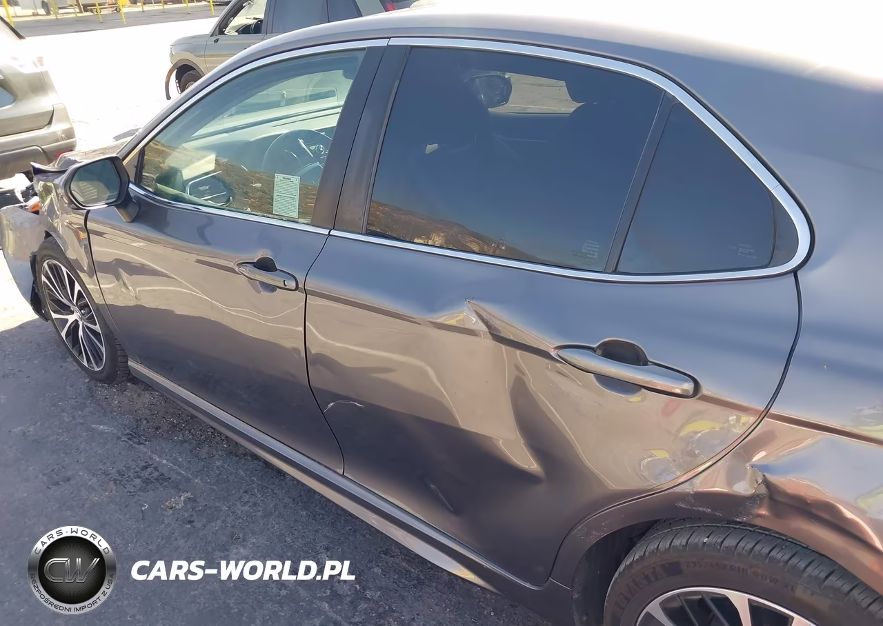 2018 Toyota Camry Se VIN:4T1B11HK6JU154090 - 21