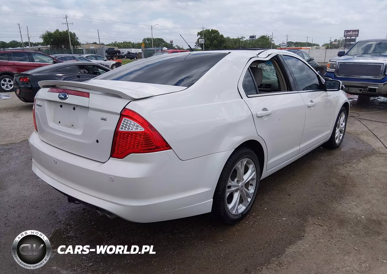 2012 Ford Fusion Se VIN:3FAHP0HA5CR205111 - 4