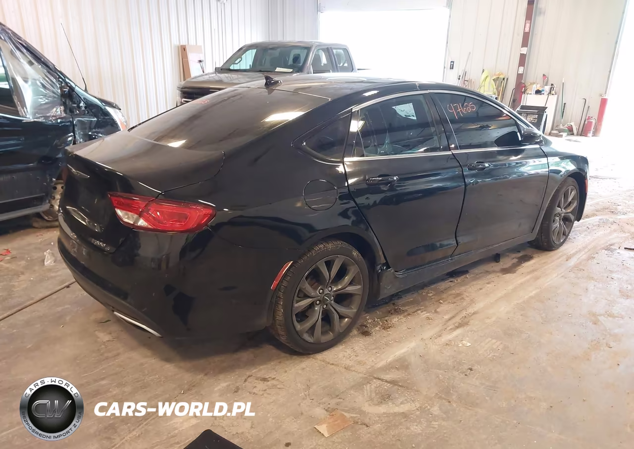 2015 Chrysler 200 S VIN:1C3CCCDG2FN673983 - 4