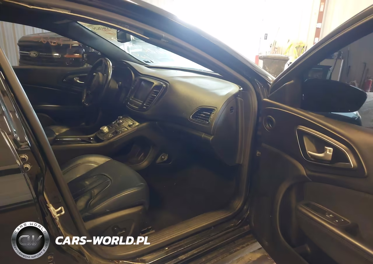2015 Chrysler 200 S VIN:1C3CCCDG2FN673983 - 5