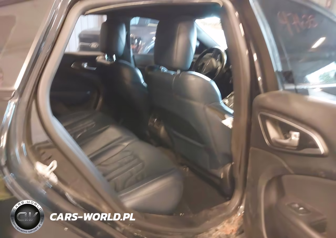 2015 Chrysler 200 S VIN:1C3CCCDG2FN673983 - 8