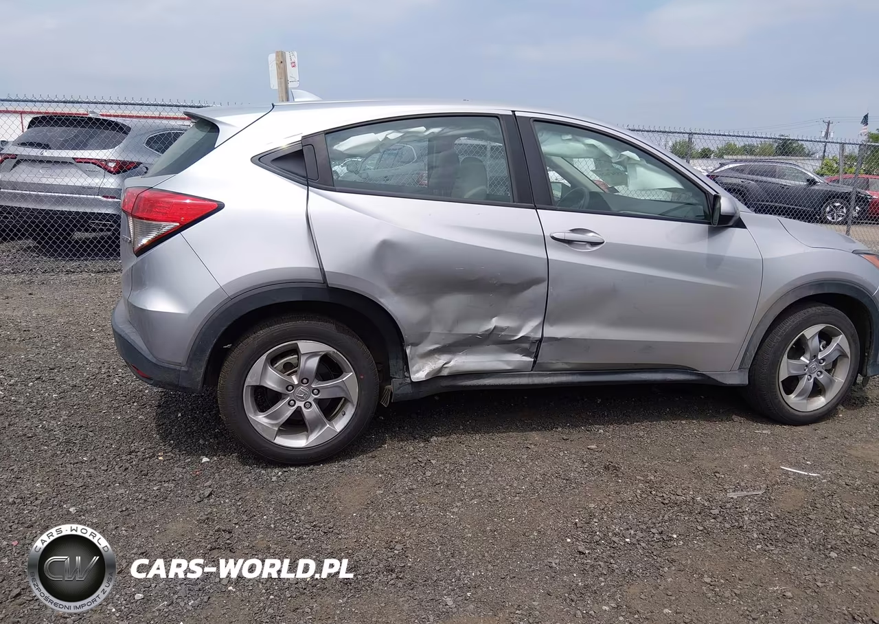 2022 Honda Hr-V Awd Lx VIN:3CZRU6H32NM768820 - 6