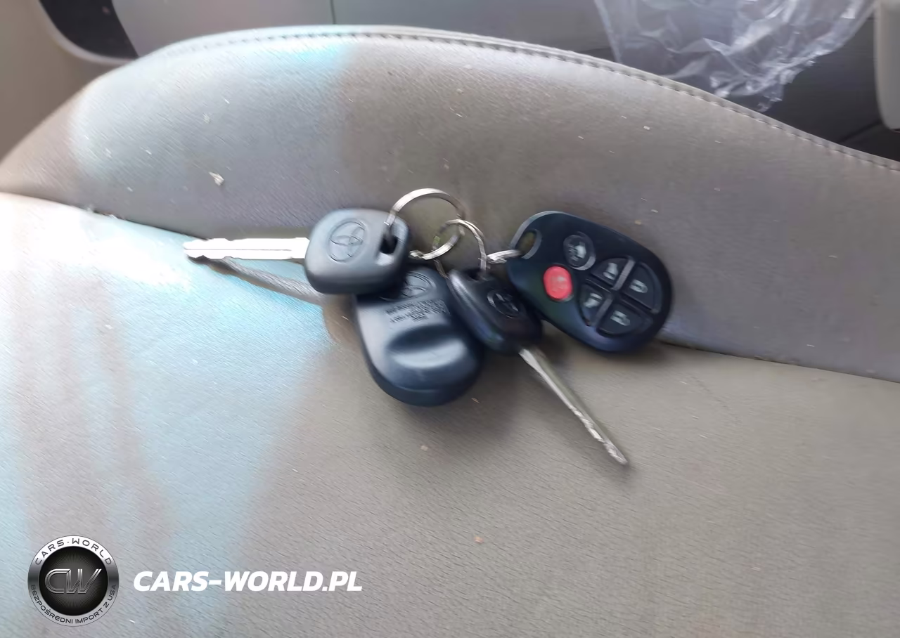 2013 Toyota Sienna Xle V6 8 Passenger VIN:5TDYK3DC2DS380495 - 11